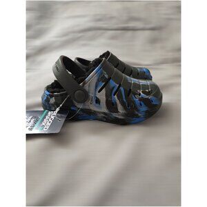 Rugged Shark Toddler Casual Fleece Lined Clogs Size 8 - NWT